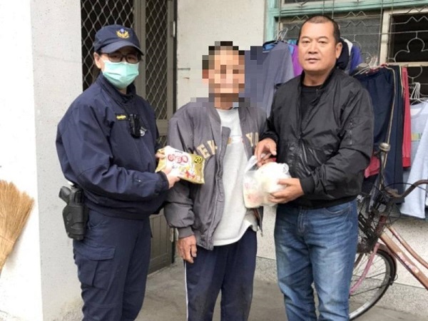 高樹警積極關懷弱勢　年節前夕溫馨送暖2